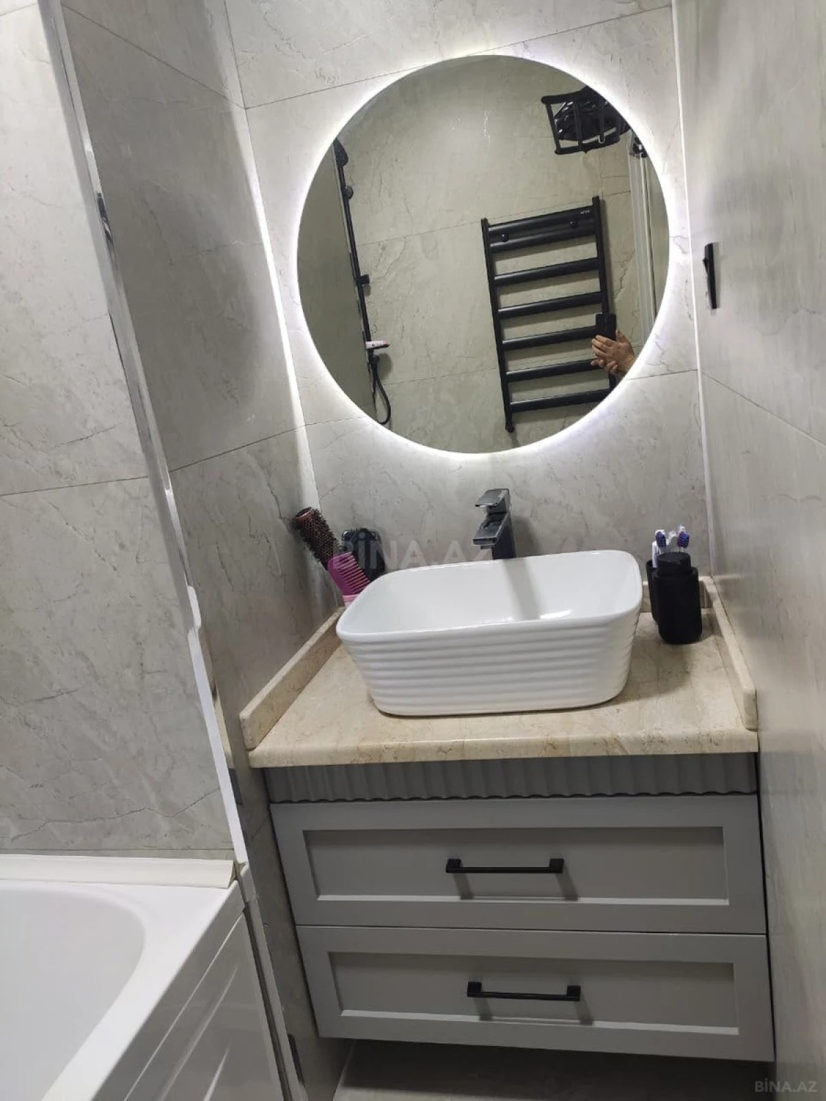 Satılır 4 otaqlı mənzil 100 m²