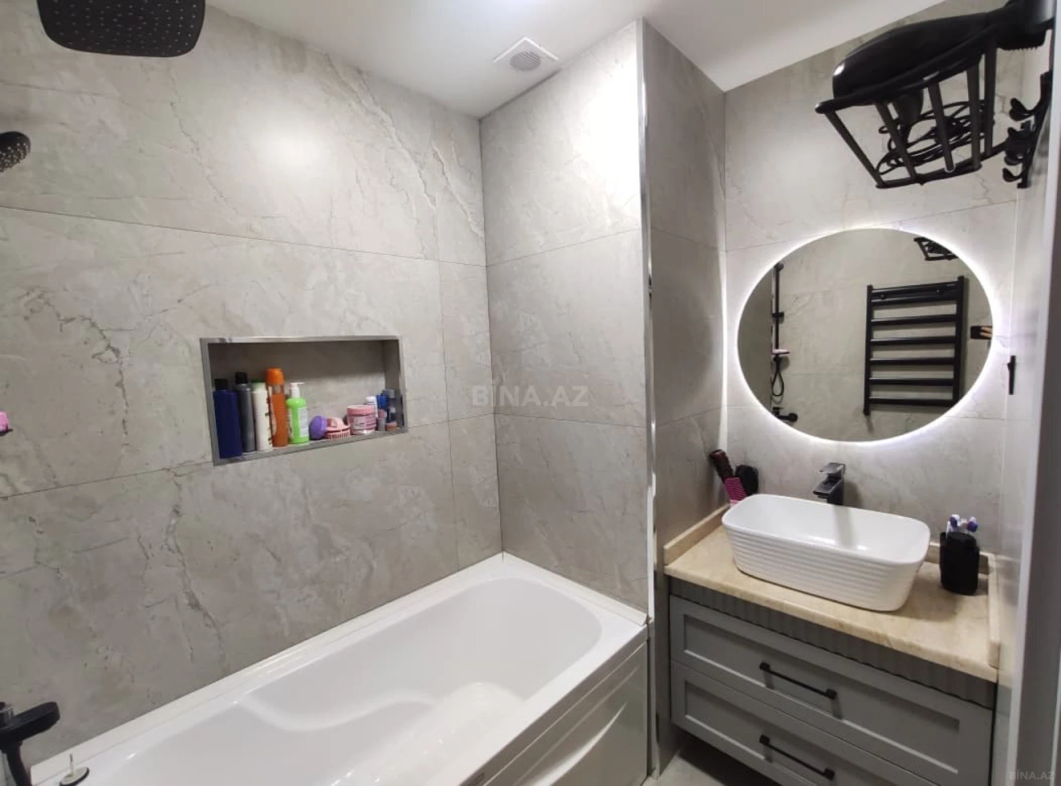 Satılır 4 otaqlı mənzil 100 m²