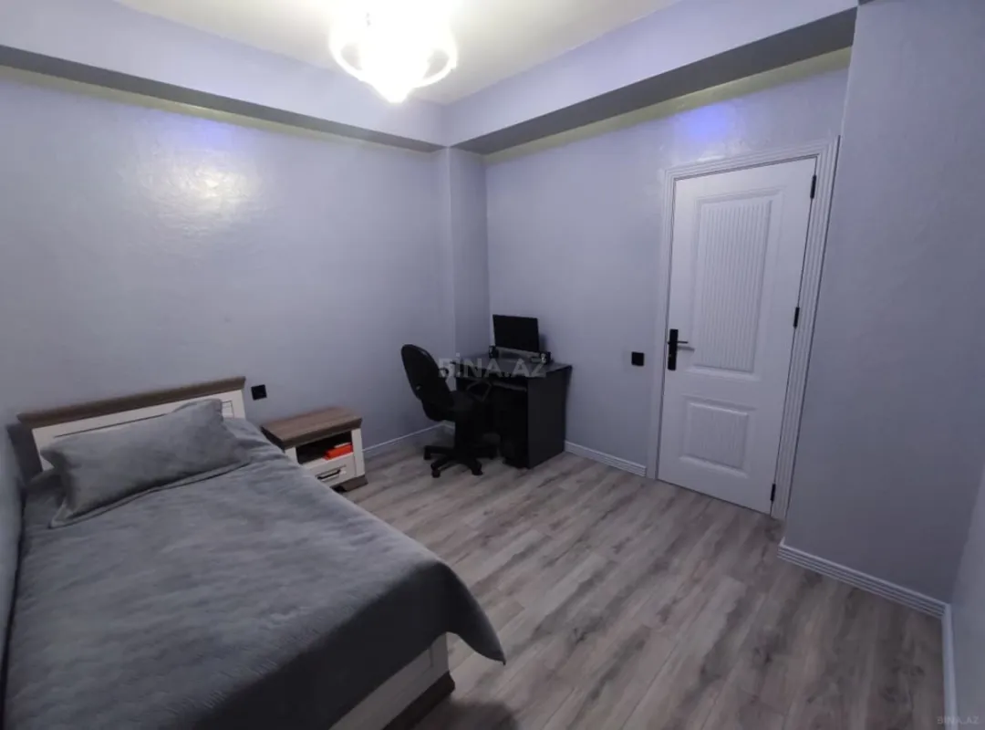 Satılır 4 otaqlı mənzil 100 m²