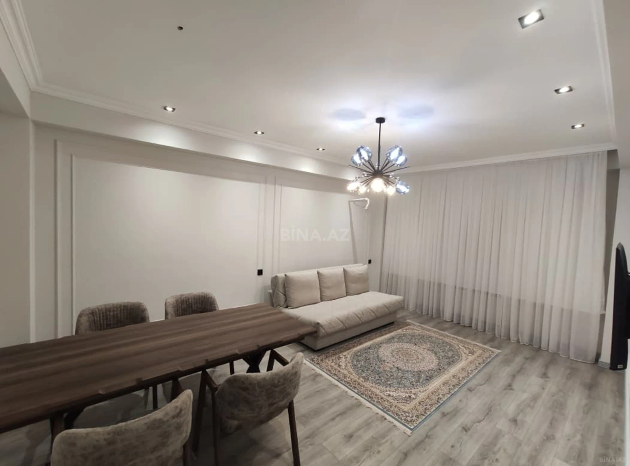 Satılır 4 otaqlı mənzil 100 m²
