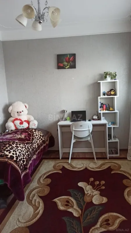 Satılır 5 otaqlı mənzil 125 m²