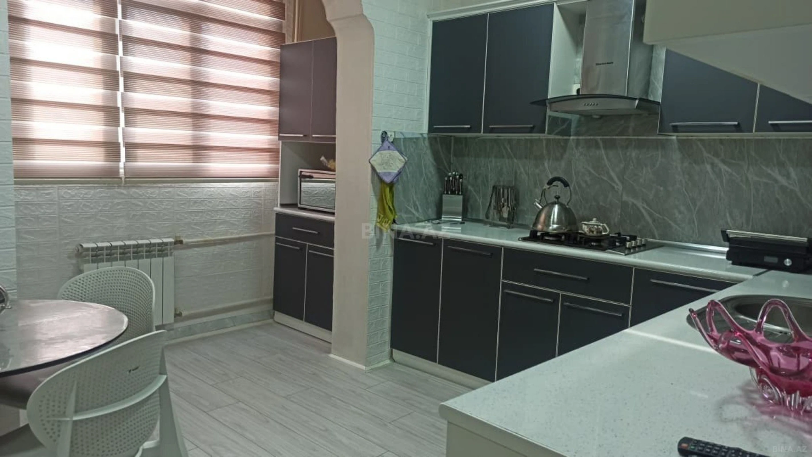 Satılır 5 otaqlı mənzil 125 m²
