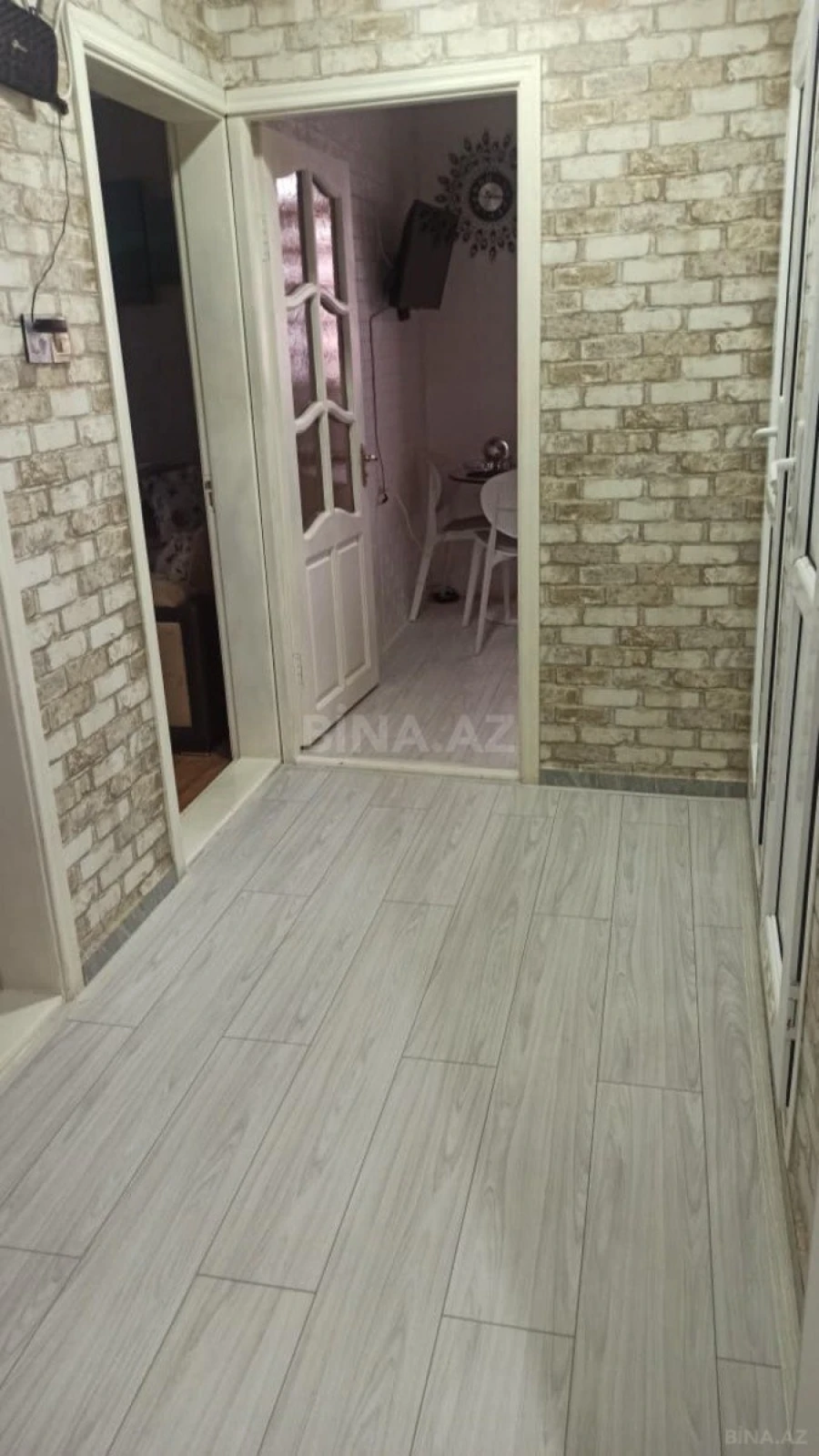Satılır 5 otaqlı mənzil 125 m²
