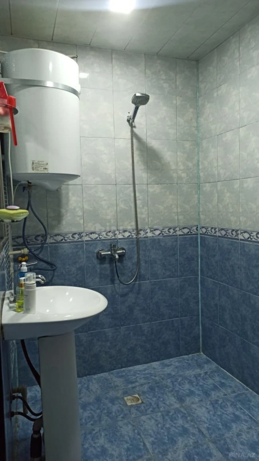 Satılır 5 otaqlı mənzil 125 m²