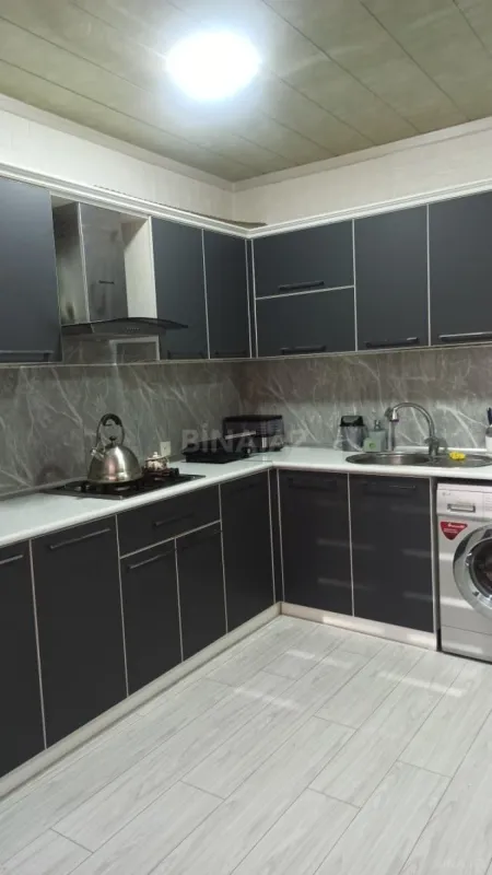 Satılır 5 otaqlı mənzil 125 m²