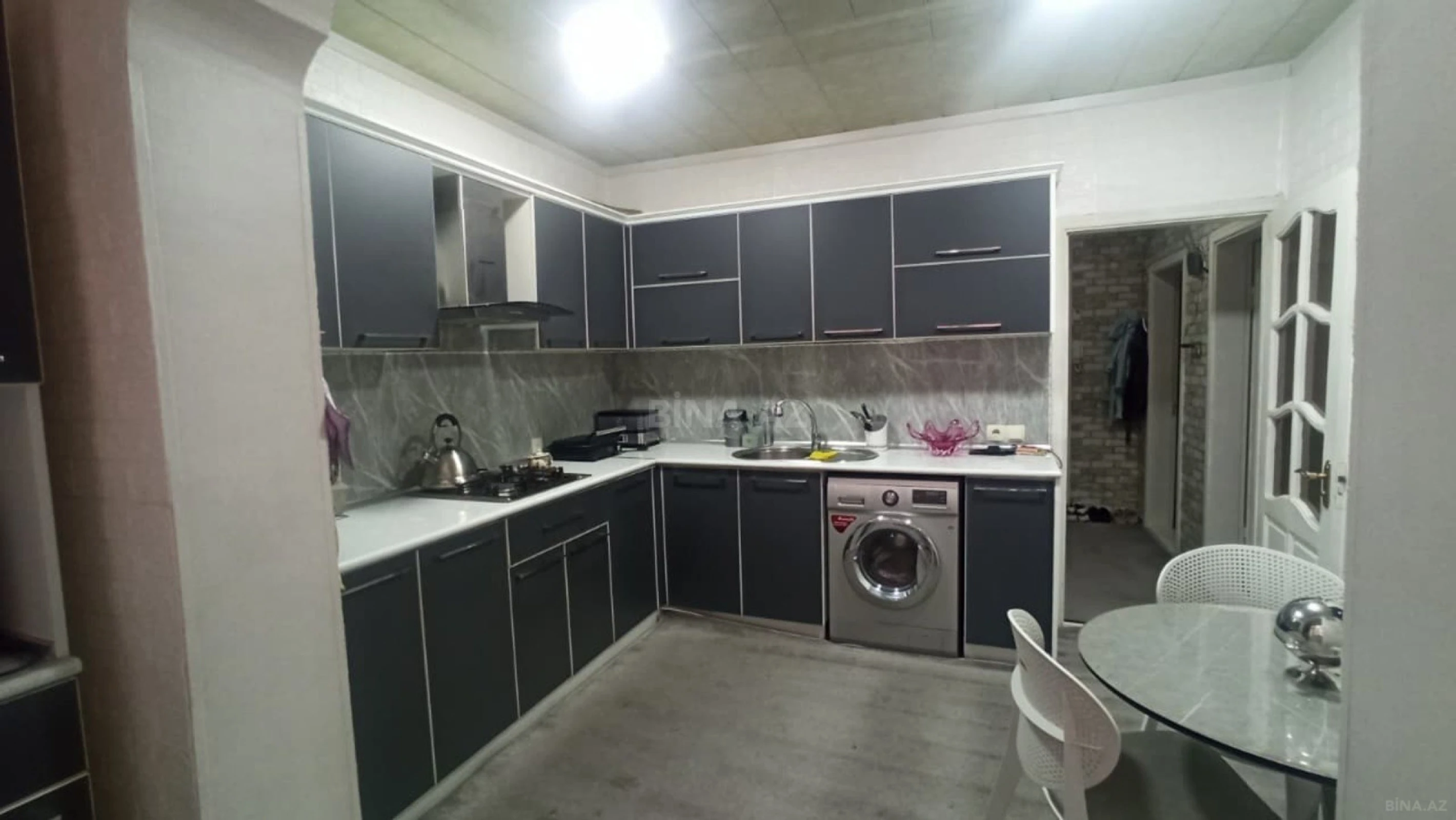 Satılır 5 otaqlı mənzil 125 m²