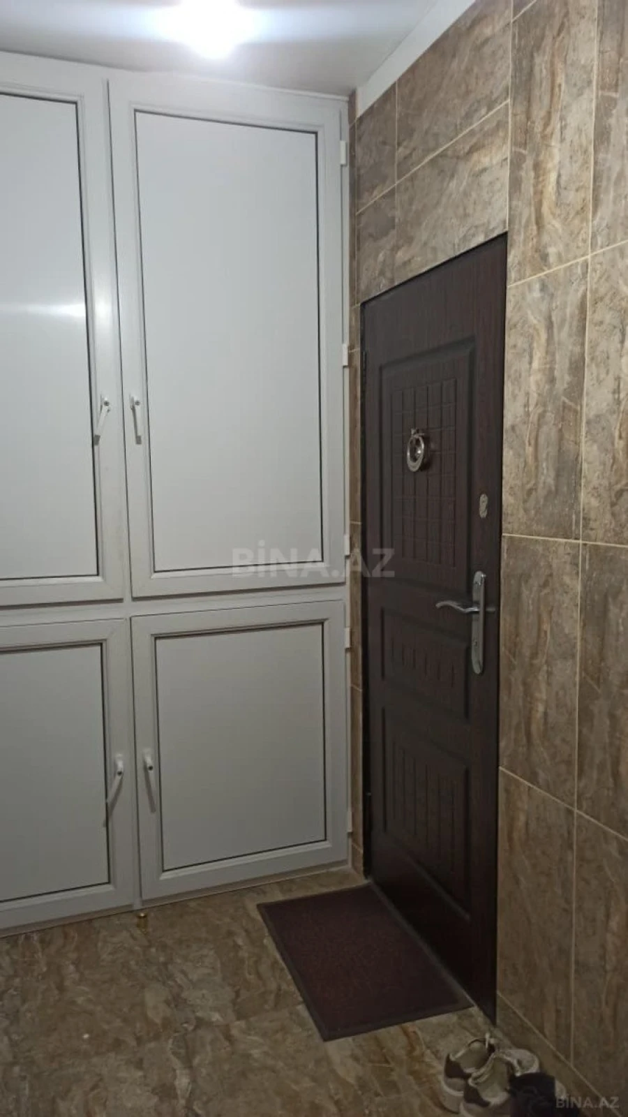 Satılır 5 otaqlı mənzil 125 m²