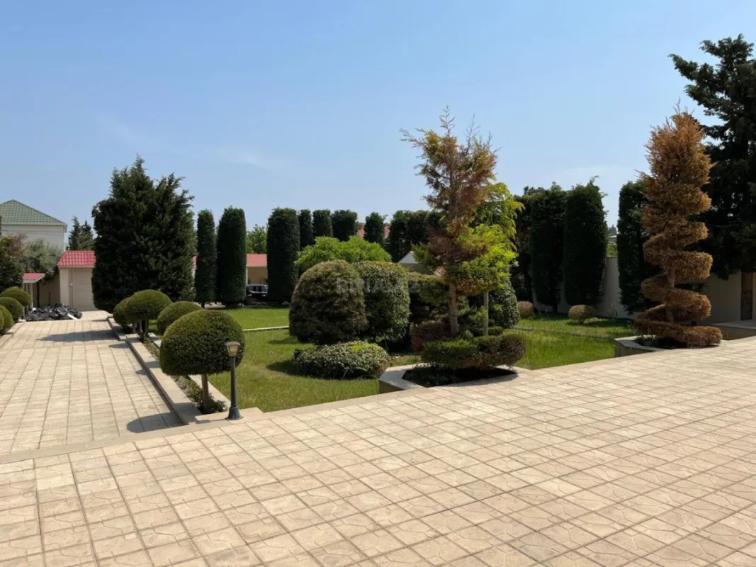 Kirayə verilir 6 otaqlı həyət evi 360 m²