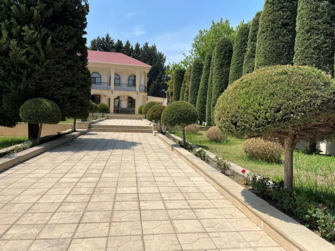 Kirayə verilir 6 otaqlı həyət evi 360 m²