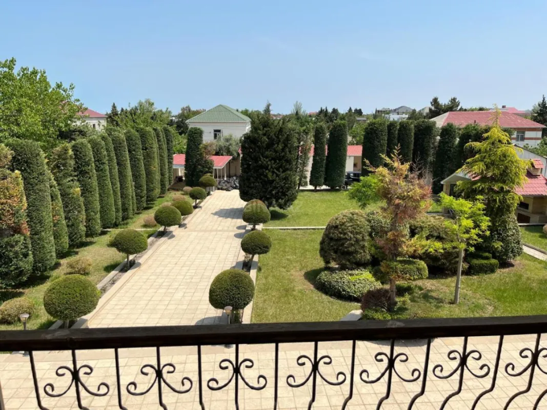 Kirayə verilir 6 otaqlı həyət evi 360 m²