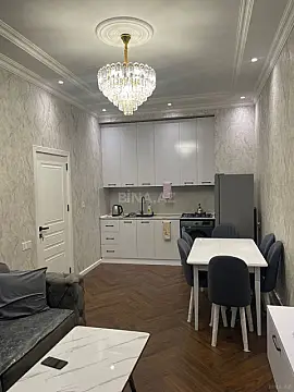 Kirayə verilir 2 otaqlı mənzil 55 m²