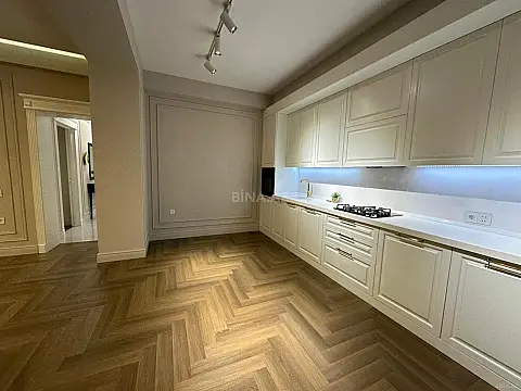 Satılır 3 otaqlı mənzil 110 m²