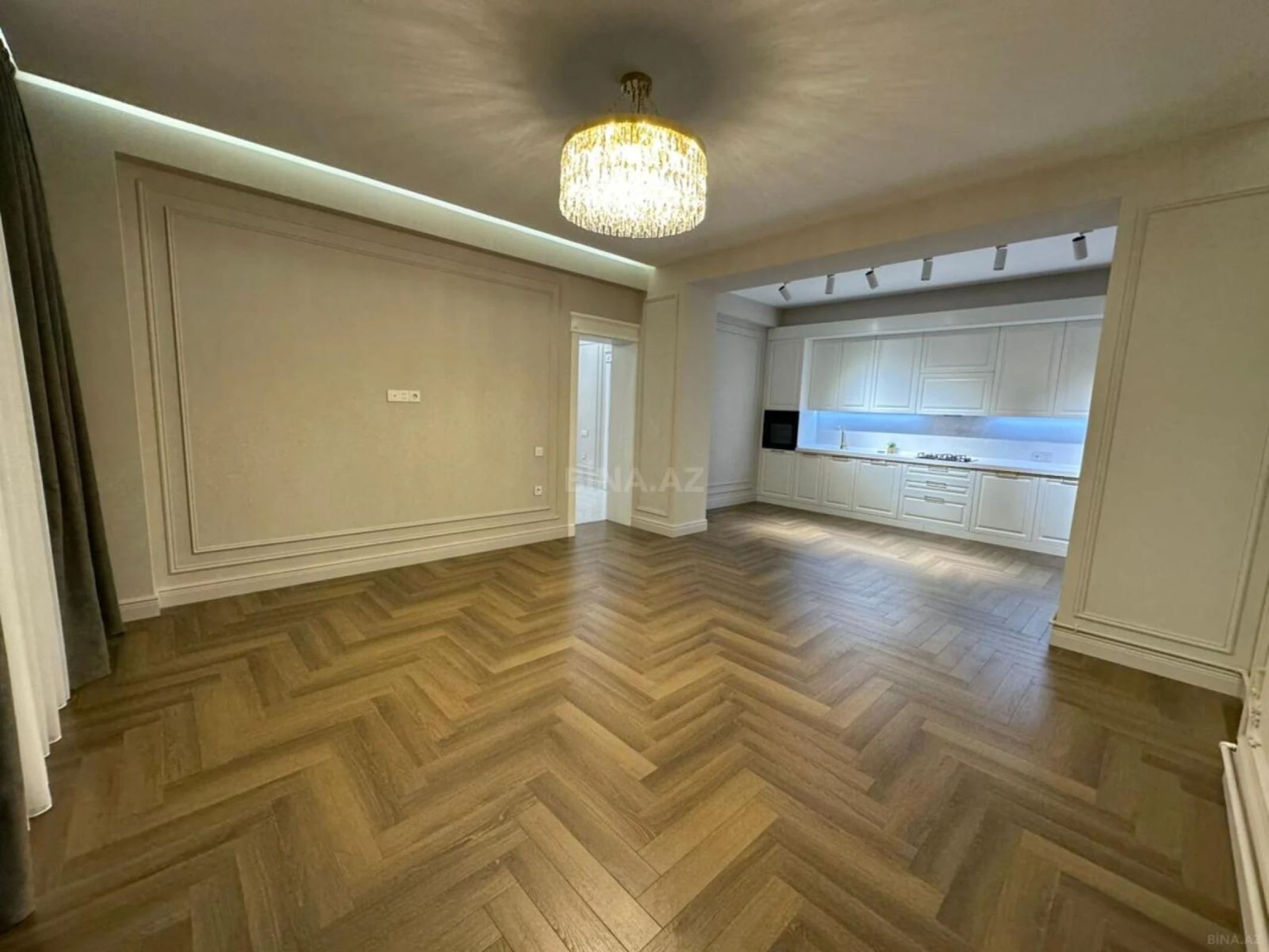 Satılır 3 otaqlı mənzil 110 m²