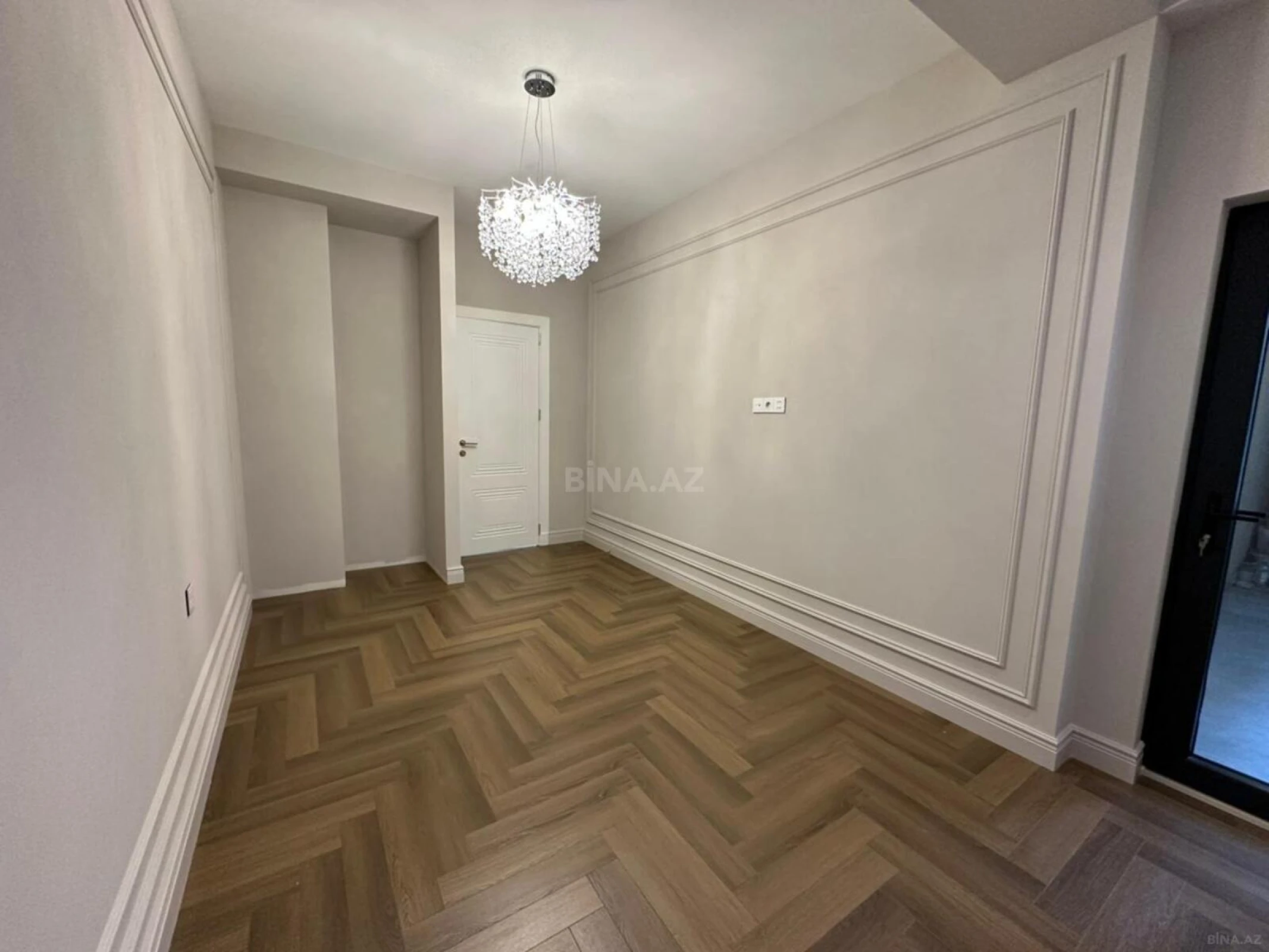 Satılır 3 otaqlı mənzil 110 m²