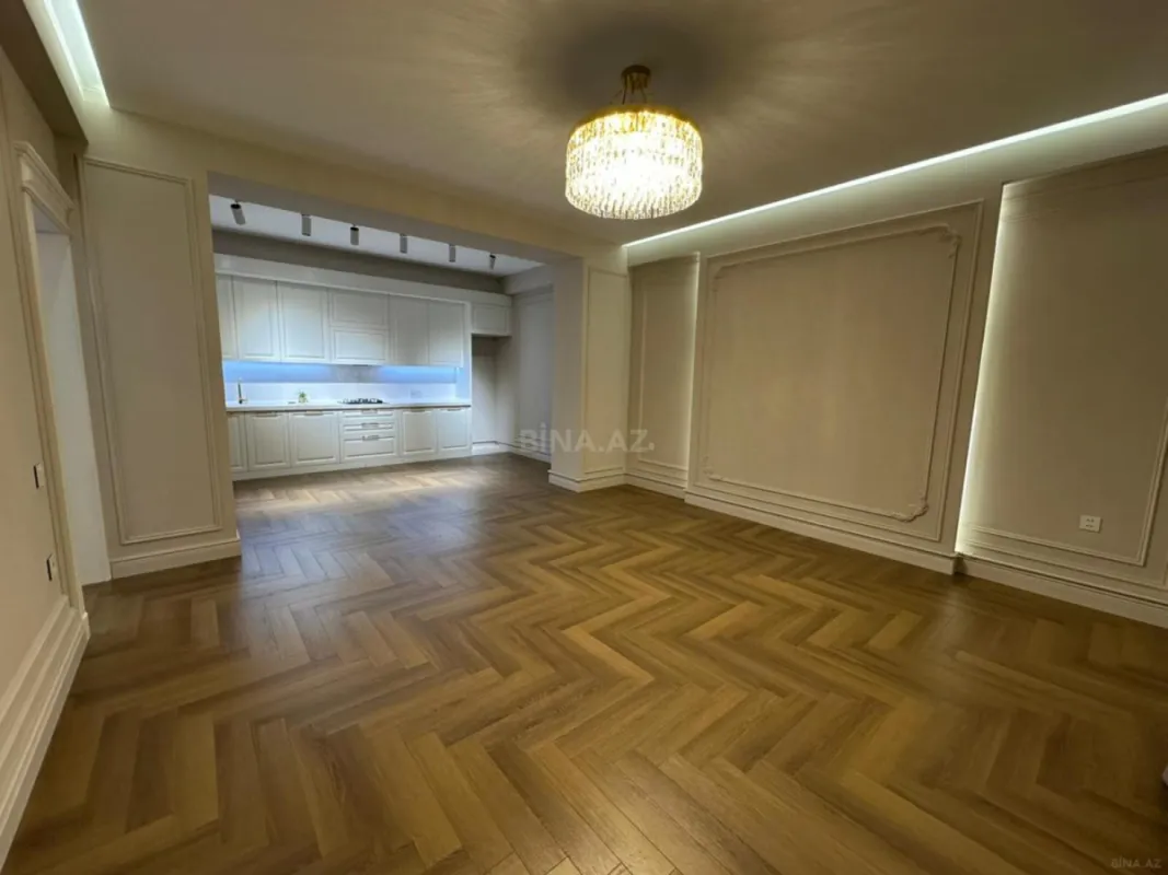 Satılır 3 otaqlı mənzil 110 m²