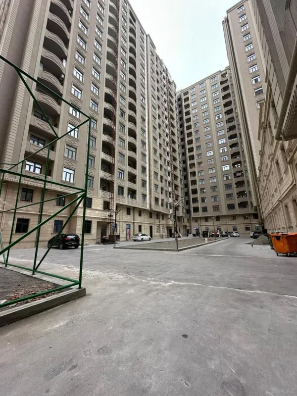 Satılır 3 otaqlı mənzil 110 m²