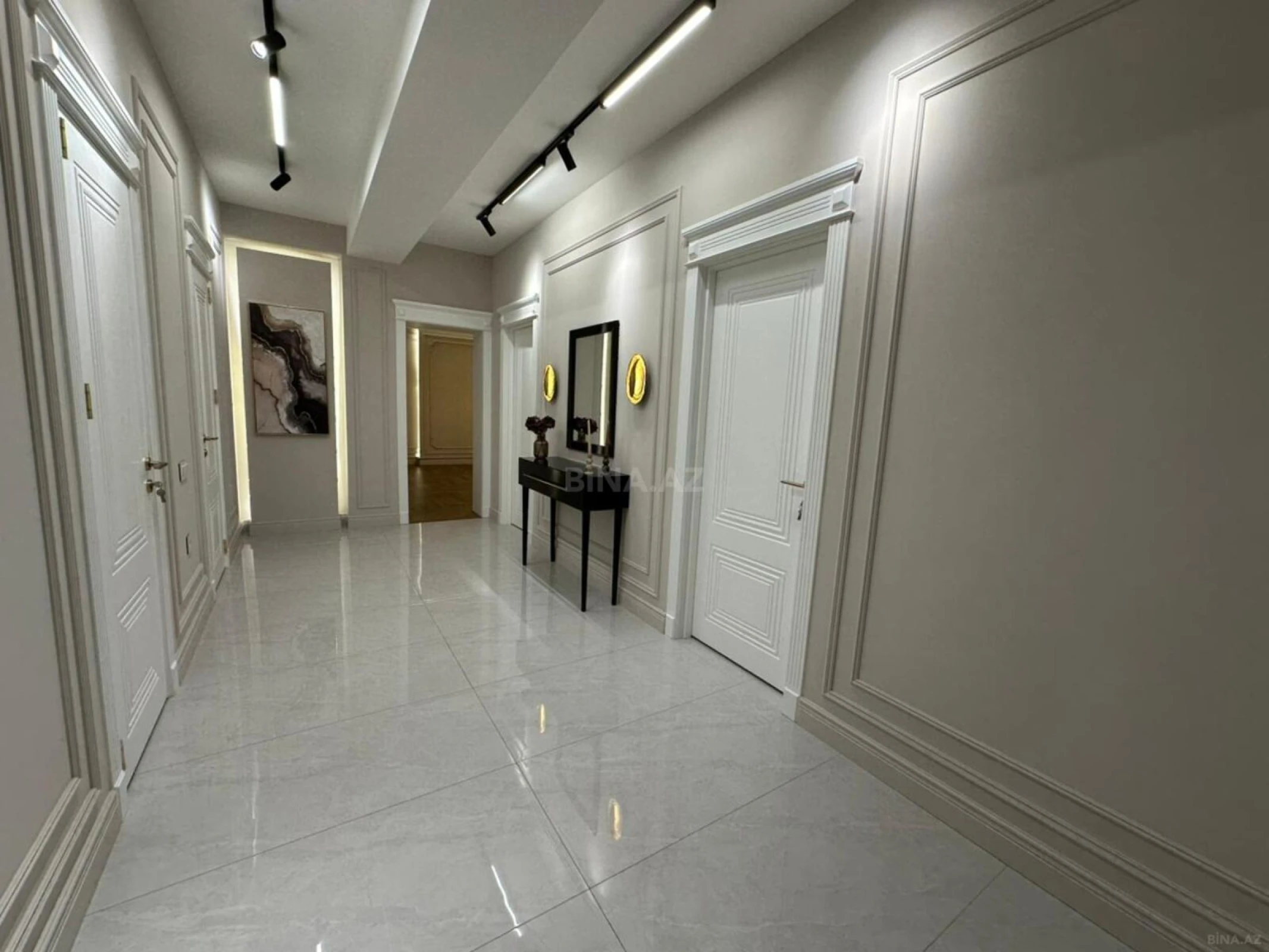 Satılır 3 otaqlı mənzil 110 m²