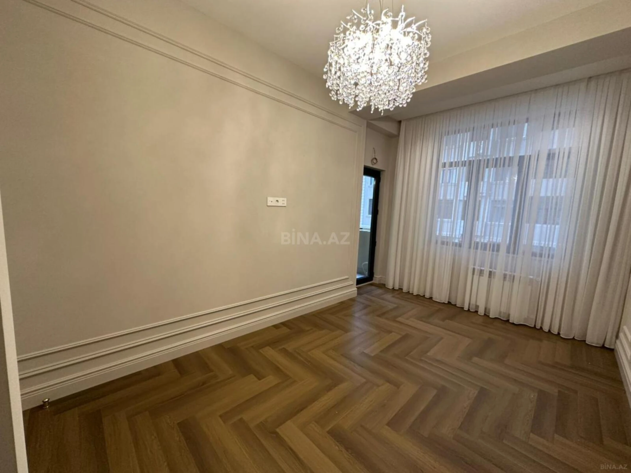 Satılır 3 otaqlı mənzil 110 m²