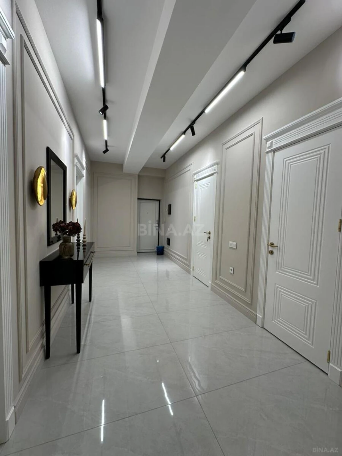 Satılır 3 otaqlı mənzil 110 m²