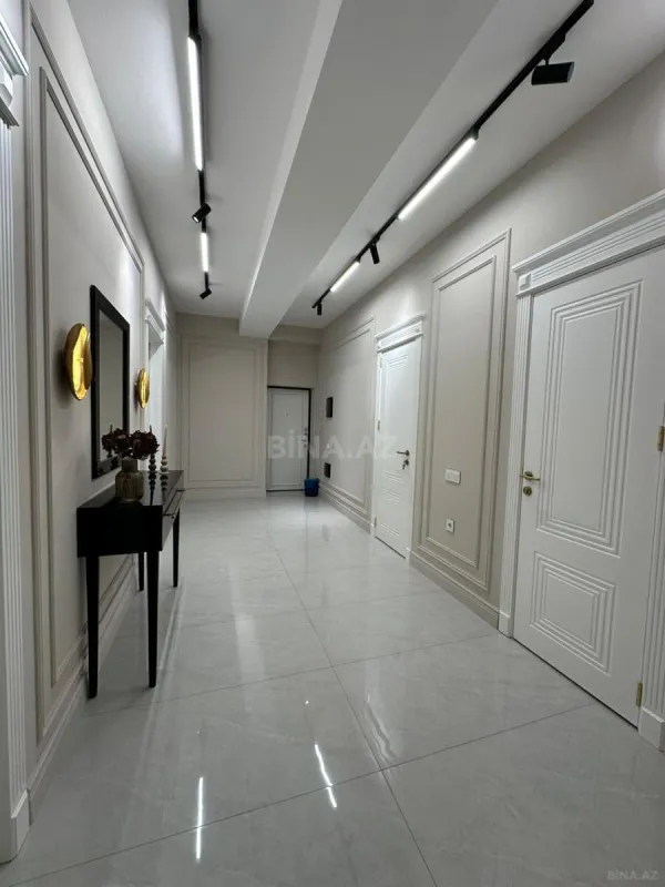 Satılır 3 otaqlı mənzil 110 m²