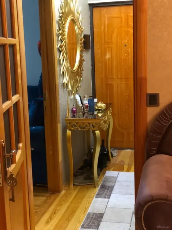 Satılır 5 otaqlı mənzil 125 m²