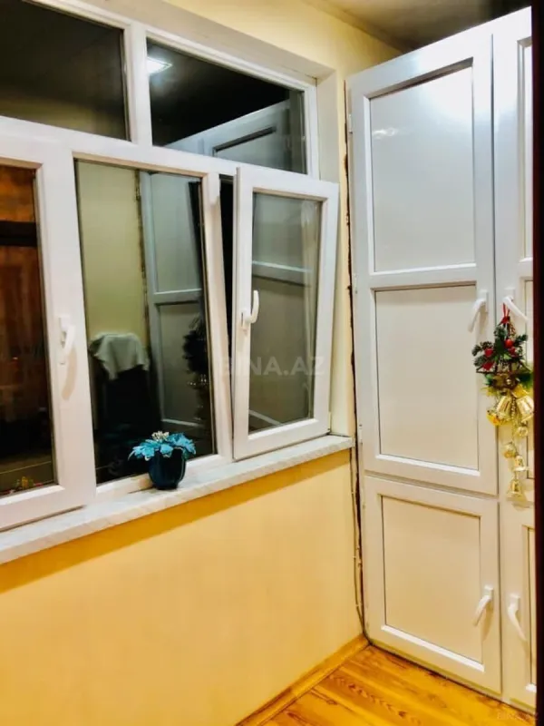 Satılır 5 otaqlı mənzil 125 m²