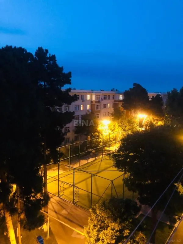 Satılır 5 otaqlı mənzil 125 m²