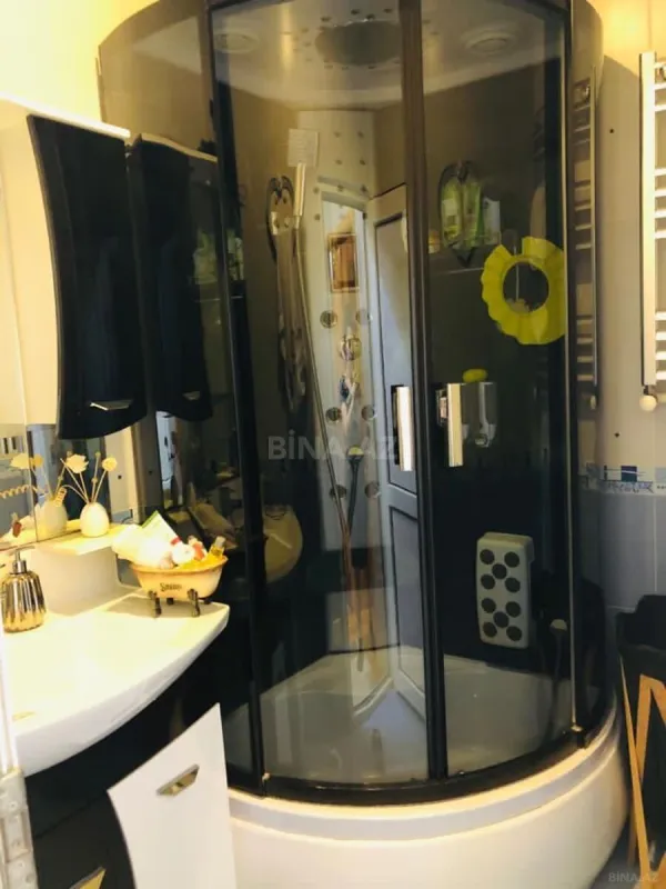 Satılır 5 otaqlı mənzil 125 m²