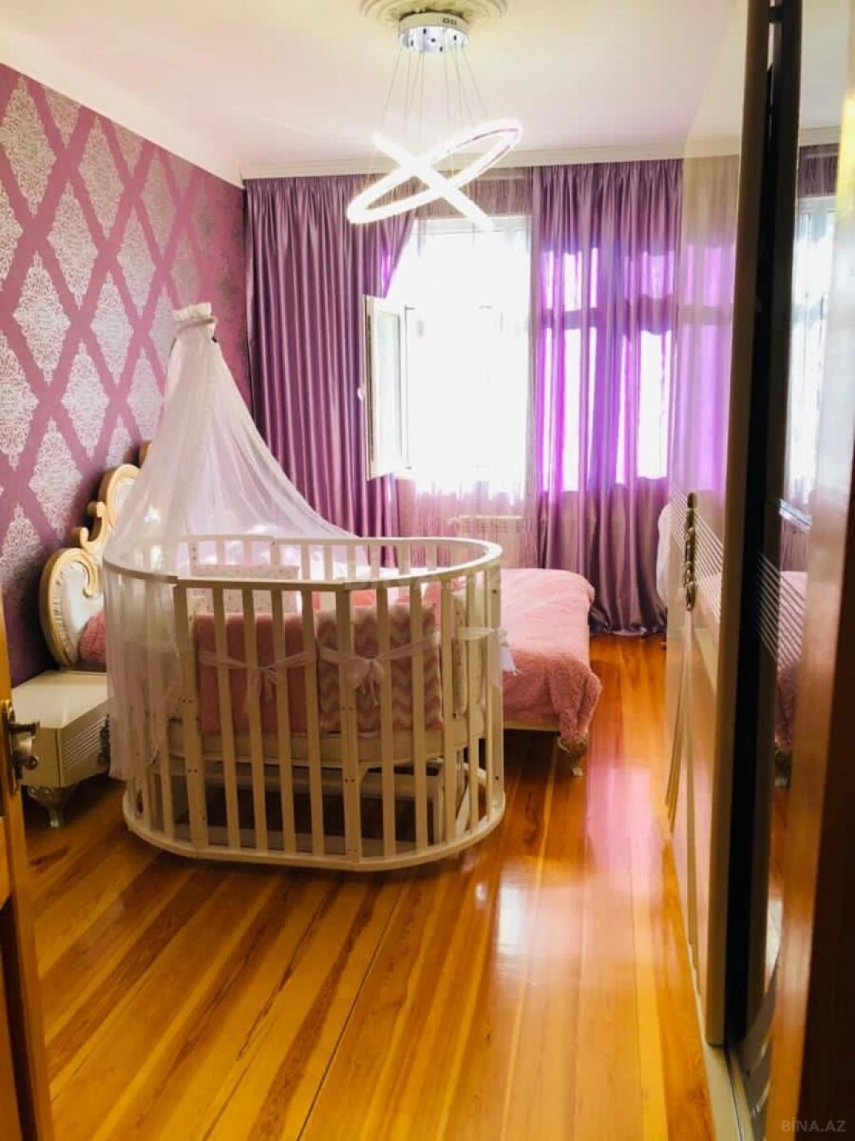 Satılır 5 otaqlı mənzil 125 m²