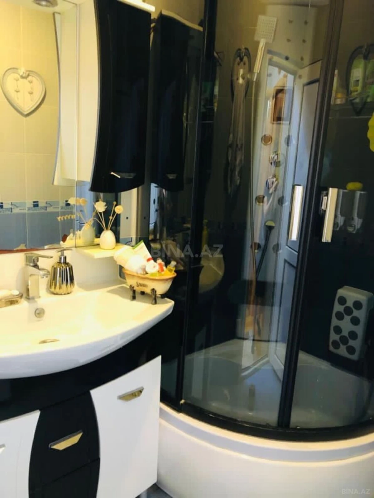 Satılır 5 otaqlı mənzil 125 m²