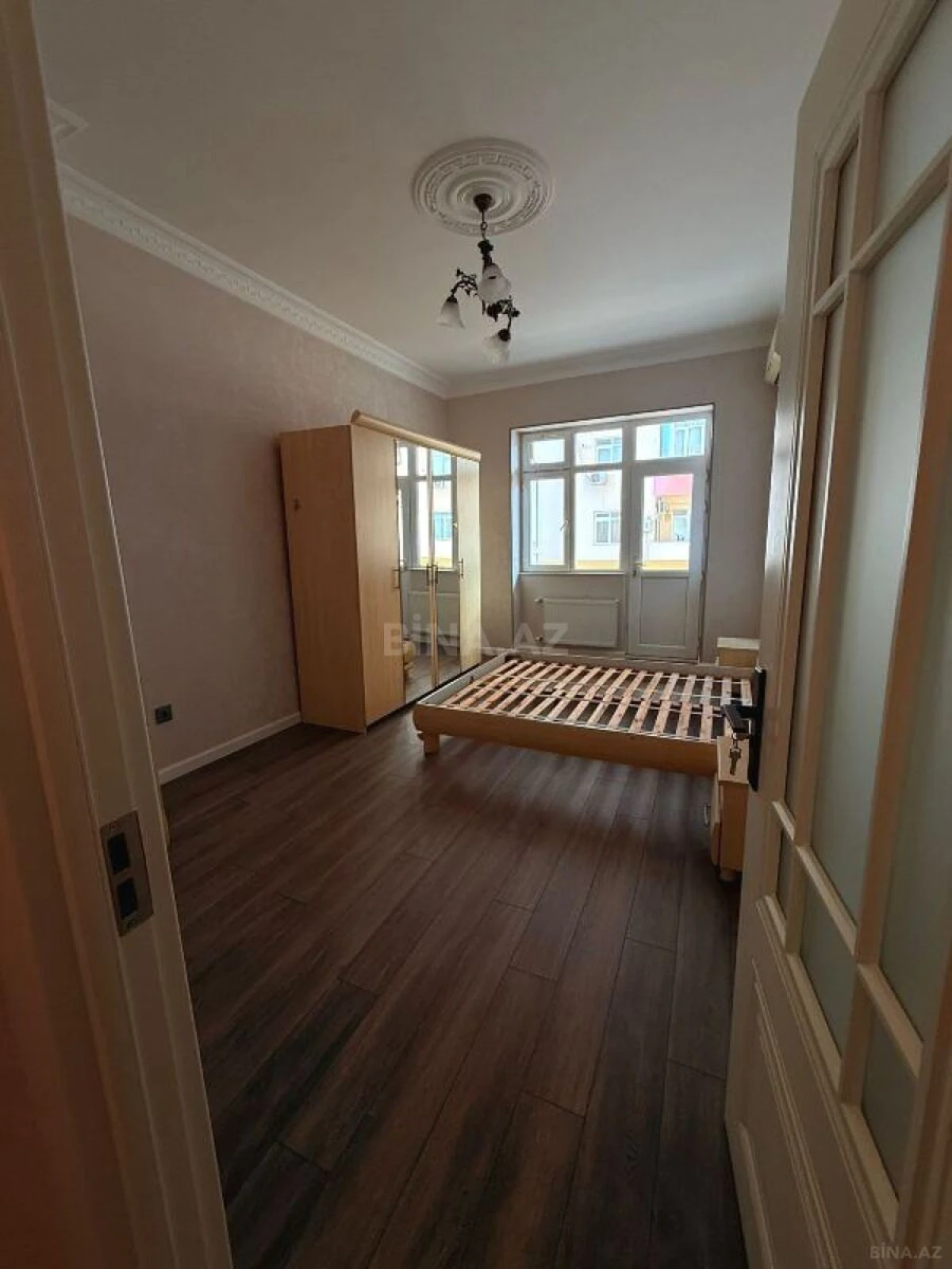 Satılır 3 otaqlı mənzil 120 m²