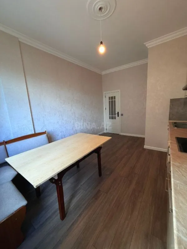 Satılır 3 otaqlı mənzil 120 m²