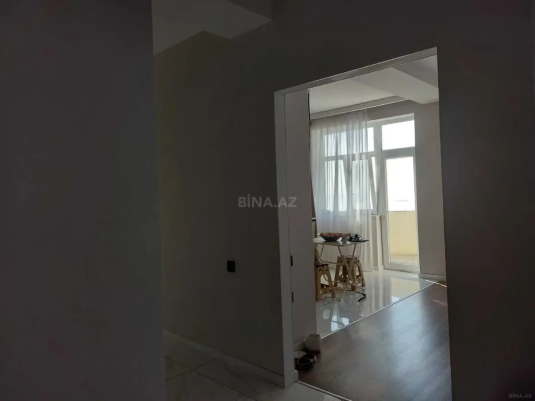 Satılır 4 otaqlı mənzil 105 m²