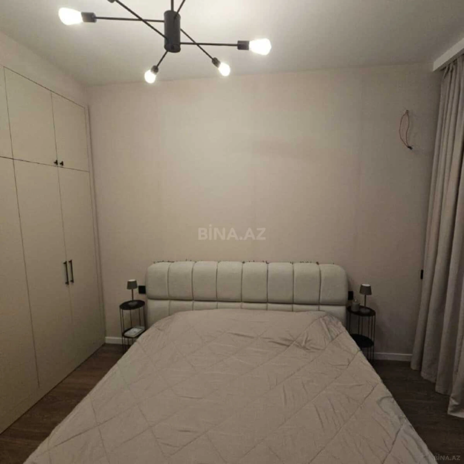 Satılır 4 otaqlı mənzil 105 m²
