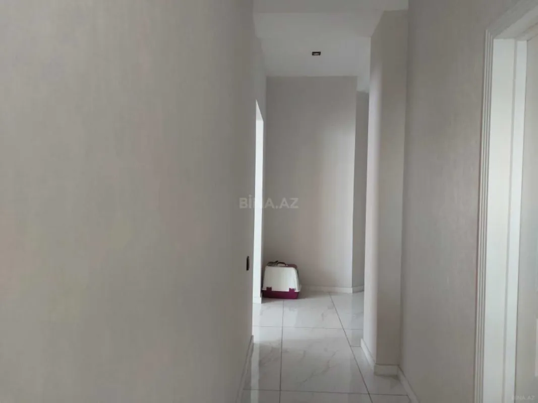 Satılır 4 otaqlı mənzil 105 m²