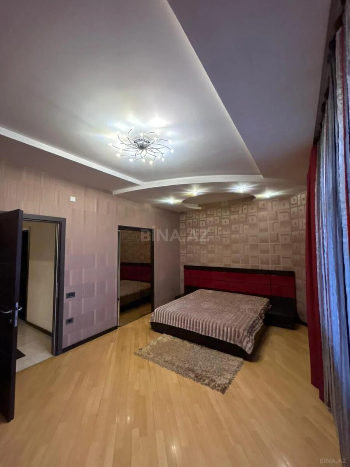 Kirayə verilir 3 otaqlı mənzil 185 m²