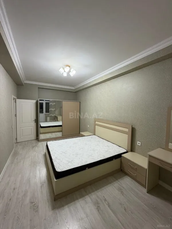 Kirayə verilir 2 otaqlı mənzil 92 m²