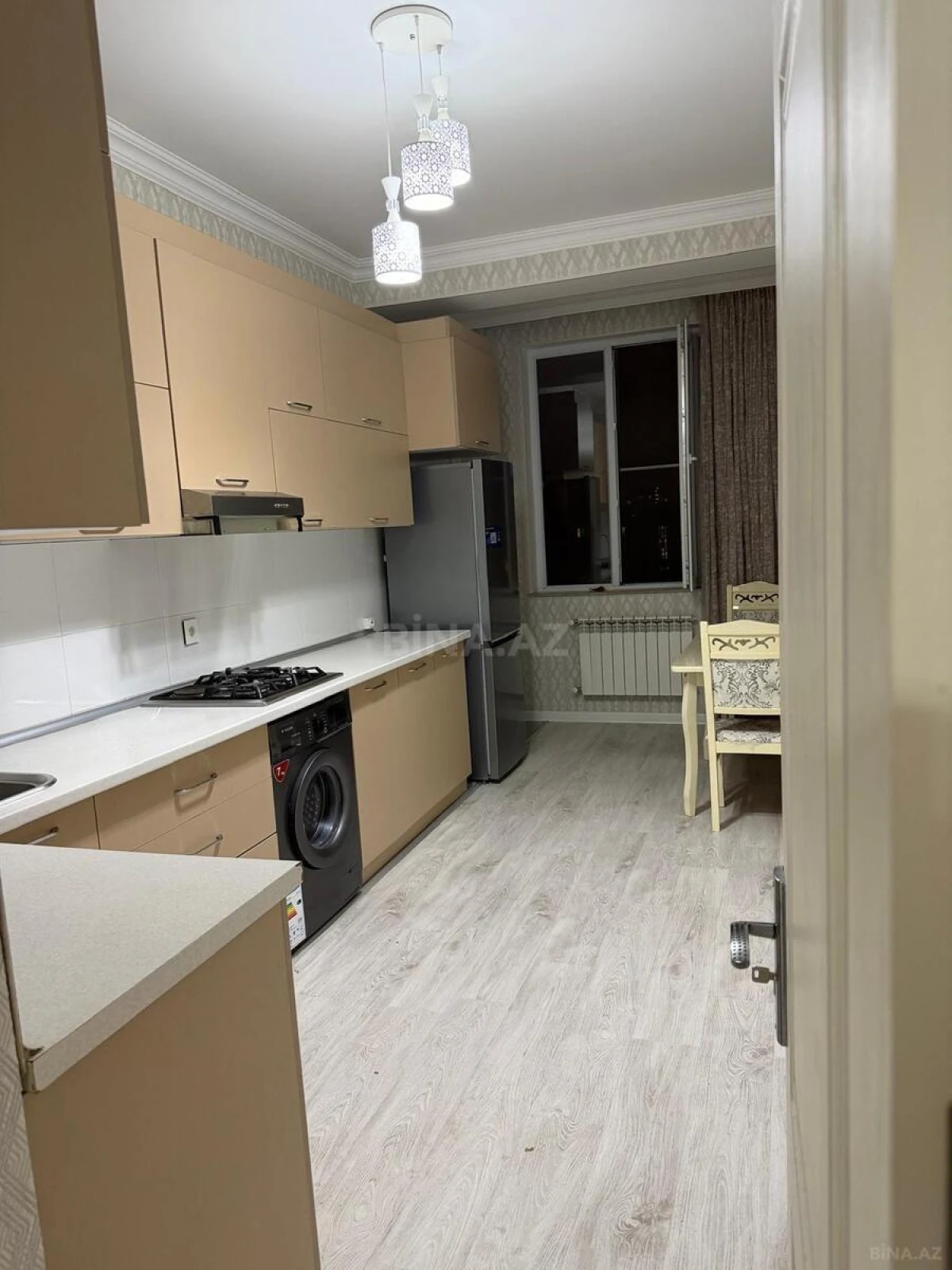 Kirayə verilir 2 otaqlı mənzil 92 m²