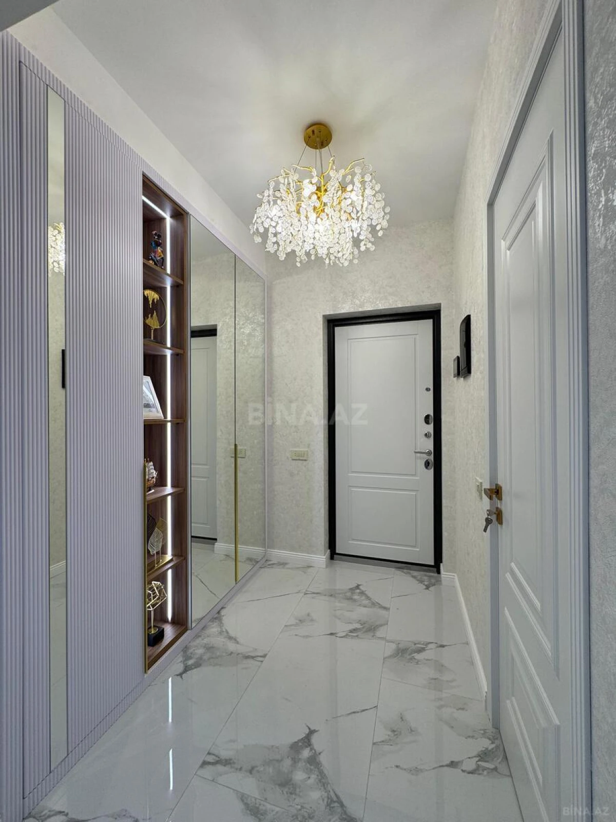 Satılır 3 otaqlı mənzil 110 m²