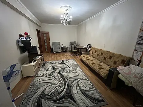 Satılır 2 otaqlı mənzil 80 m²