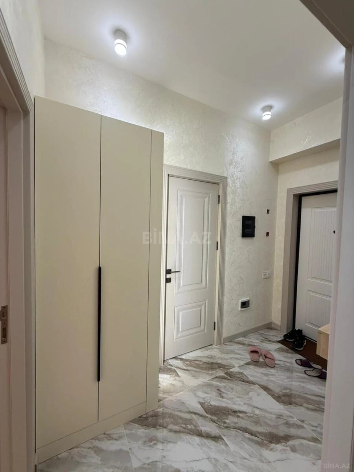 Satılır 2 otaqlı mənzil 65 m²