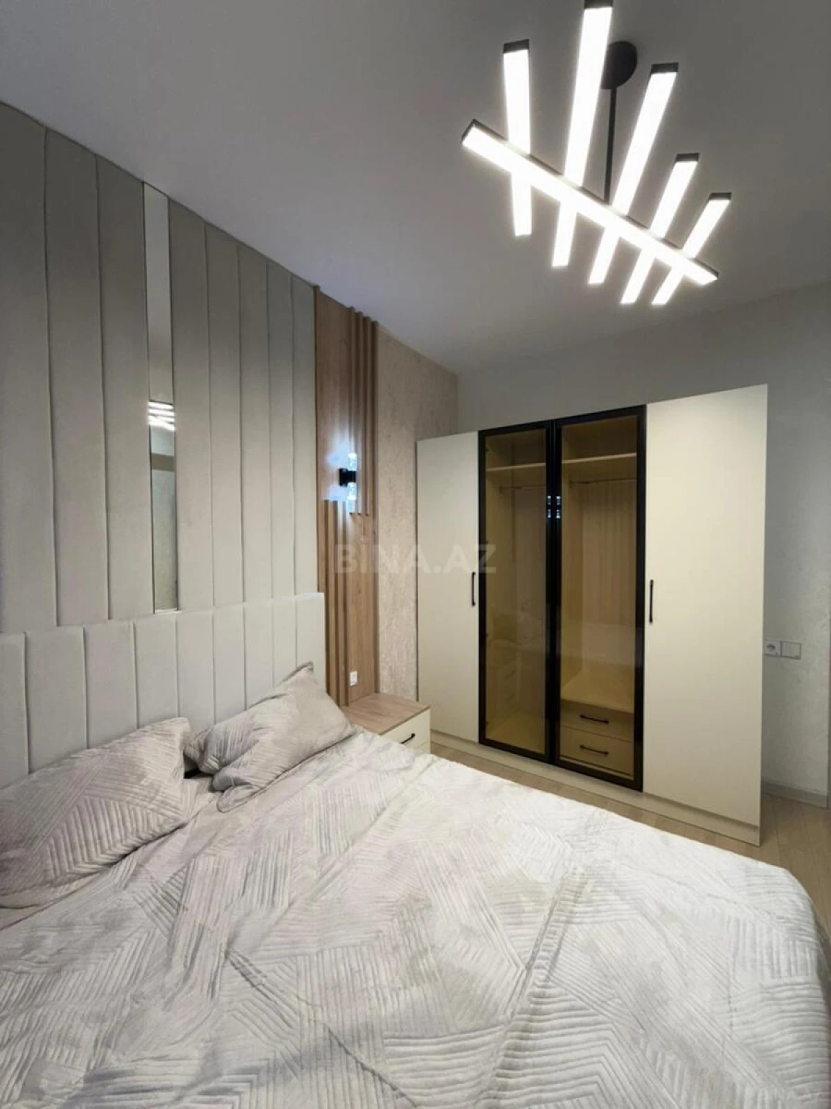 Satılır 2 otaqlı mənzil 65 m²