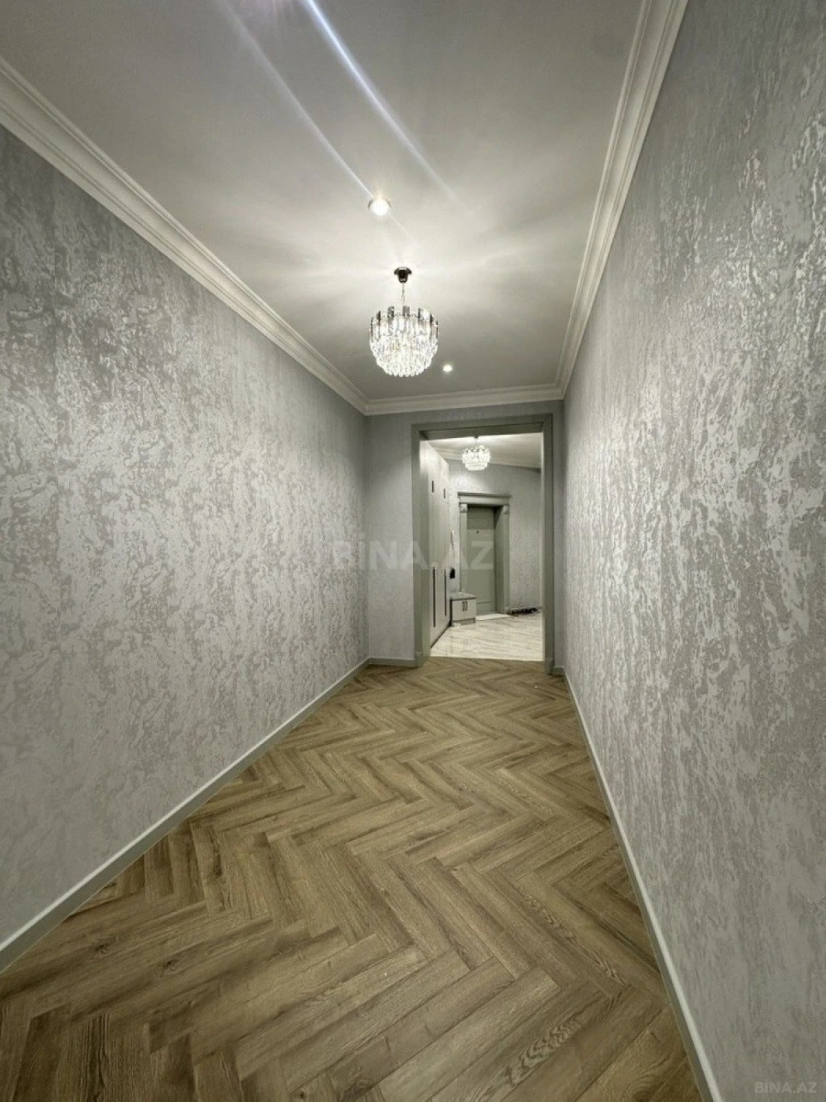 Satılır 3 otaqlı mənzil 150 m²