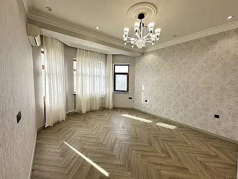 Satılır 3 otaqlı mənzil 150 m²