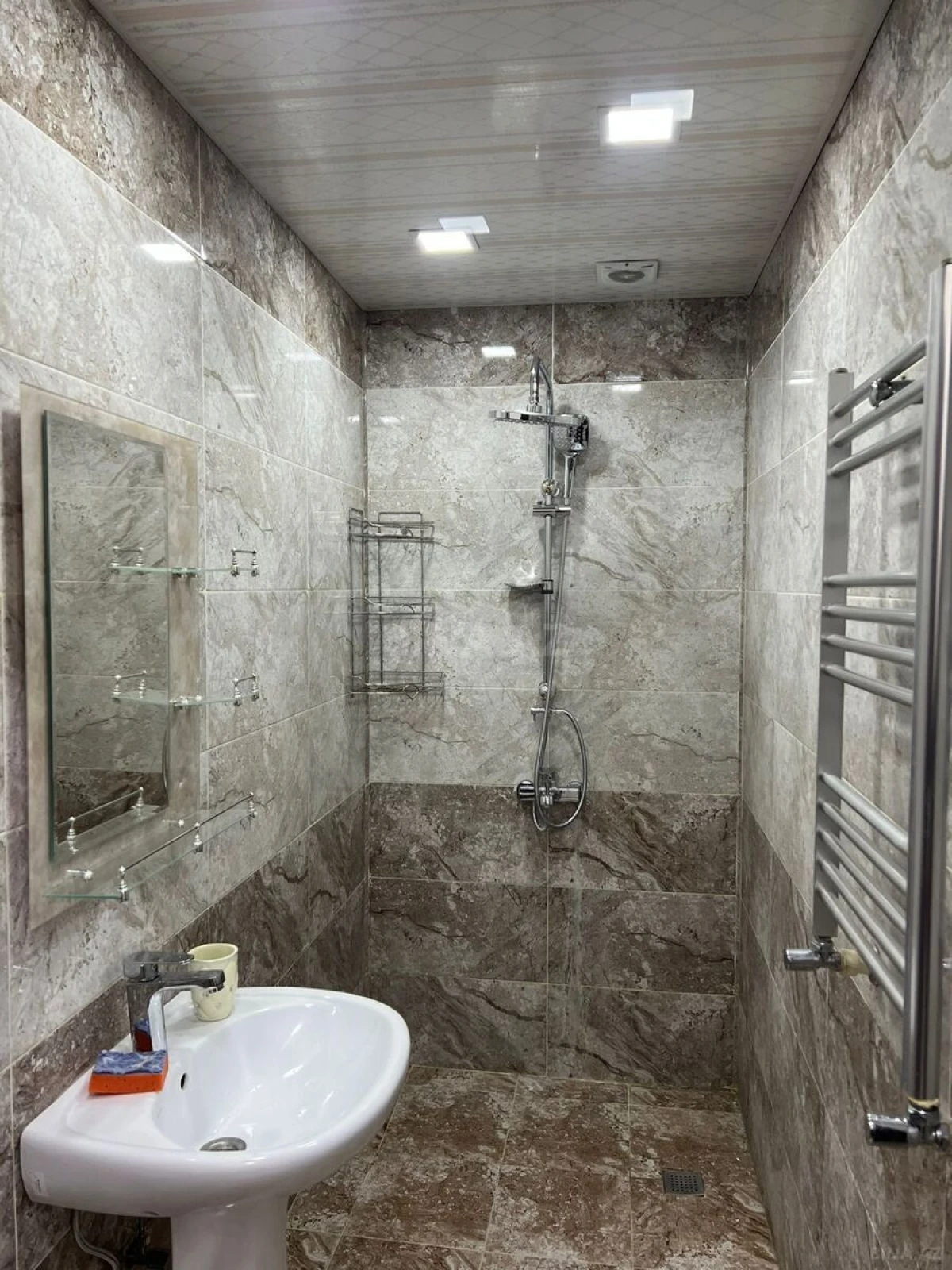 Satılır 2 otaqlı mənzil 72 m²