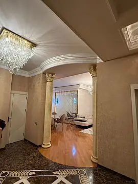 Kirayə verilir 4 otaqlı mənzil 160 m²