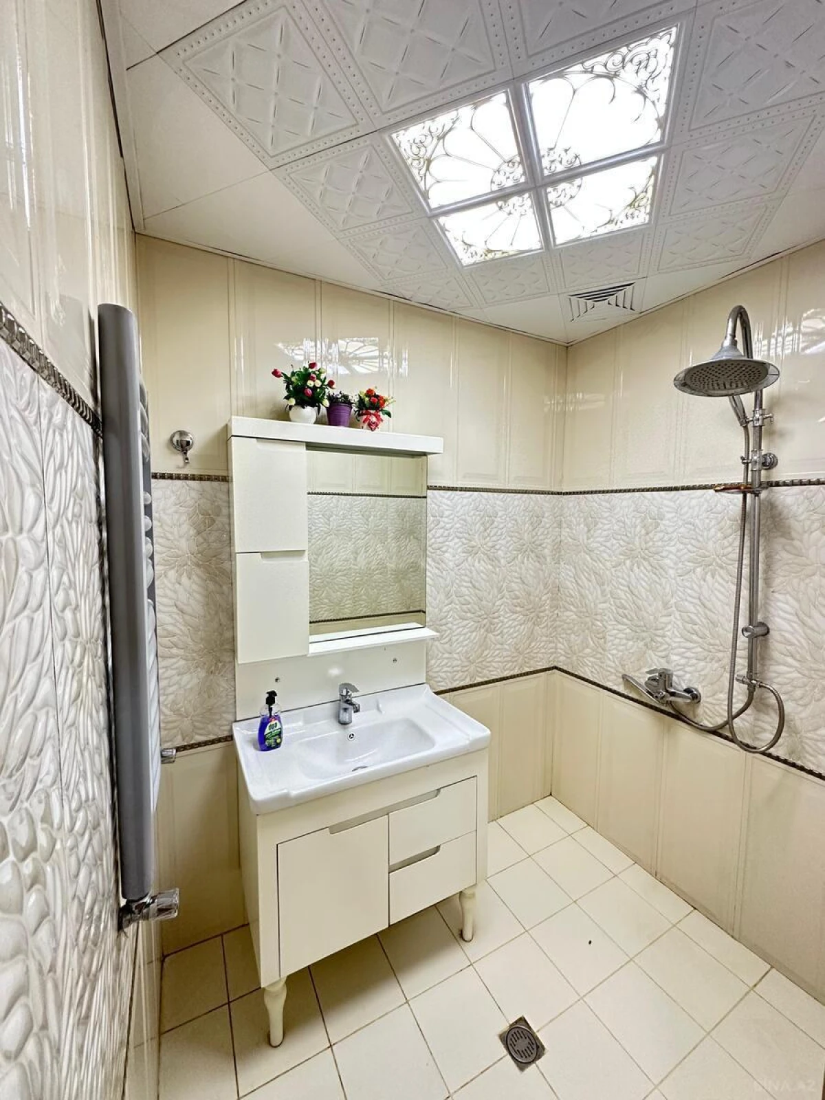 Satılır 3 otaqlı mənzil 57 m²