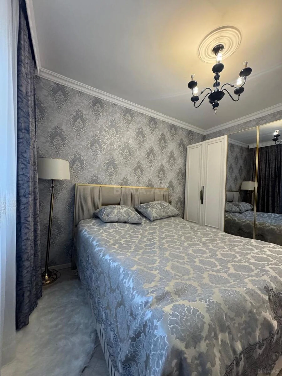 Satılır 2 otaqlı mənzil 60 m²