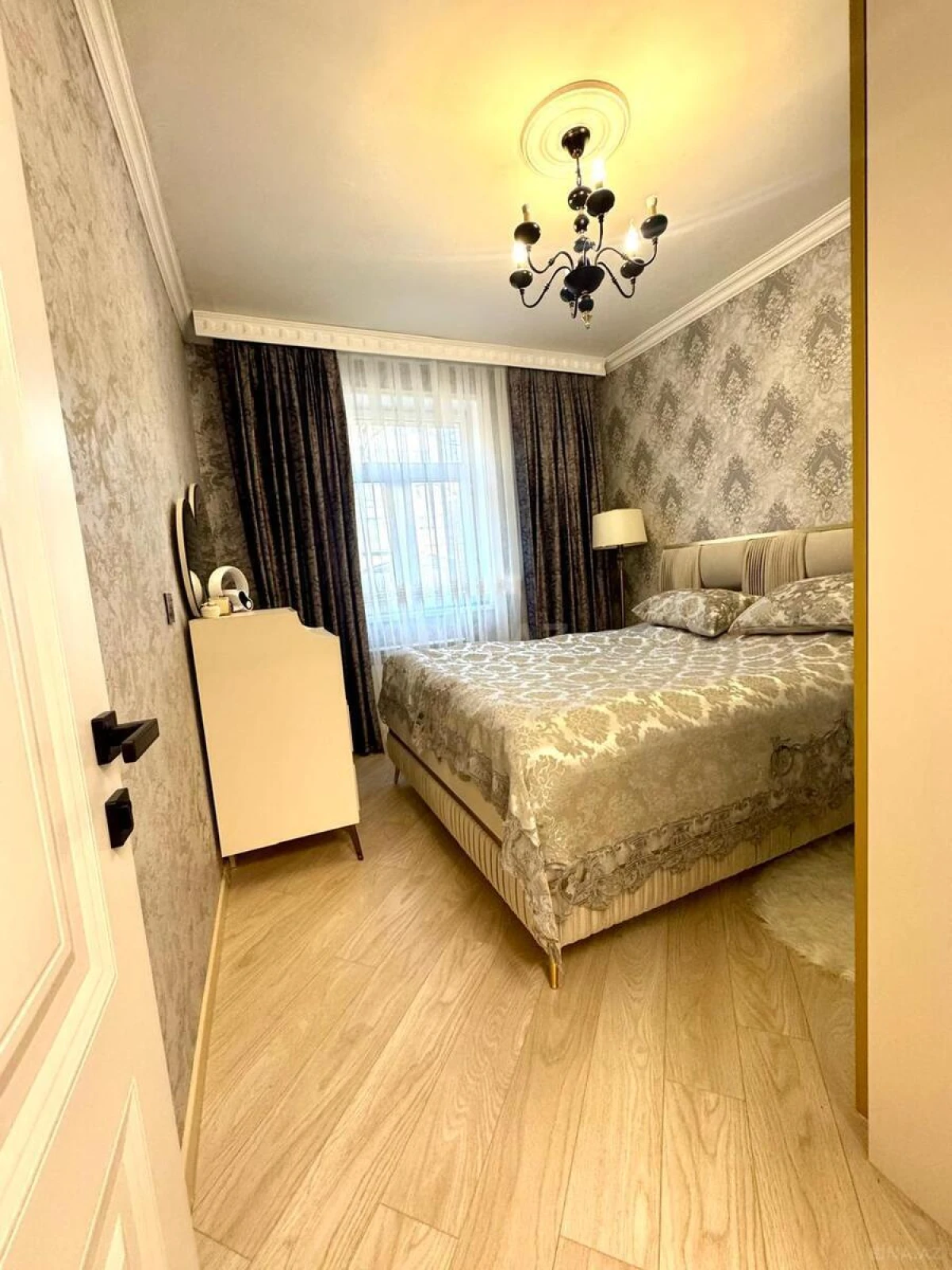 Satılır 2 otaqlı mənzil 60 m²