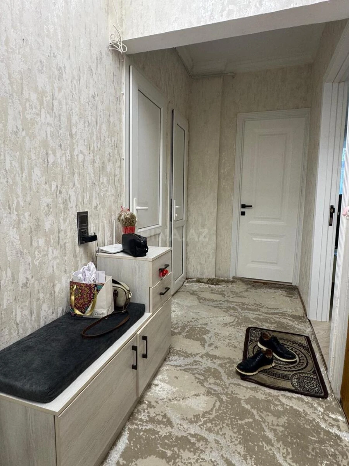 Satılır 2 otaqlı mənzil 60 m²